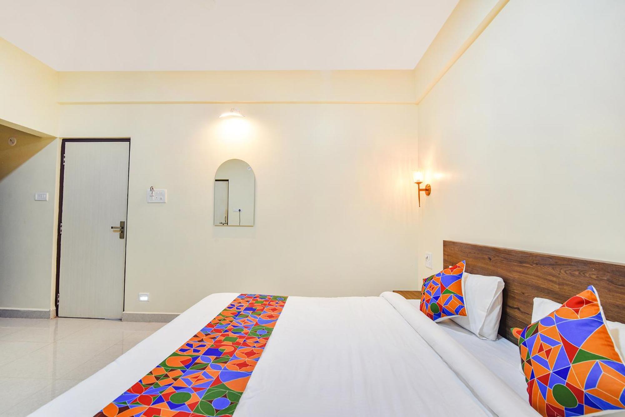 Fabhotel Baga Tulip - 500M From Baga Beach المظهر الخارجي الصورة